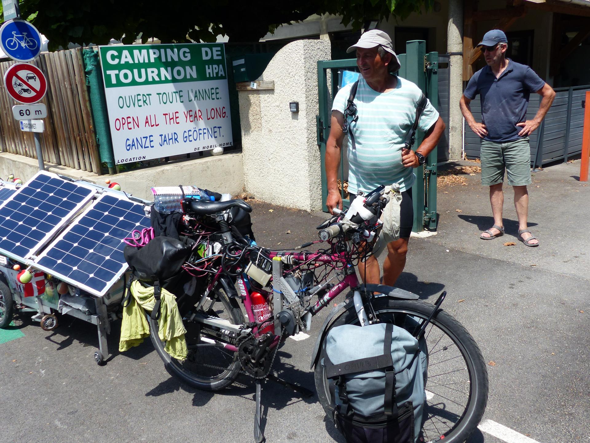 Un cyclo-campeur super équipé électroniquement